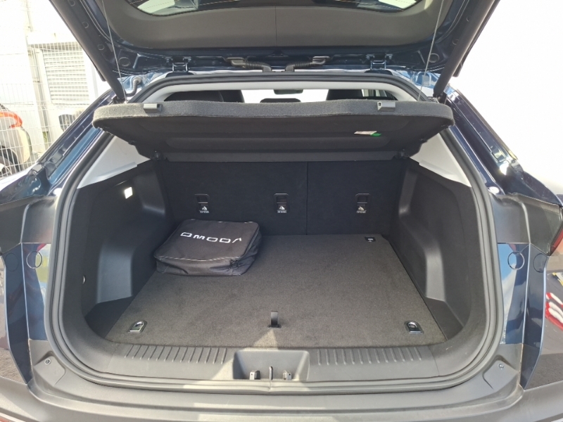 Omoda E5 5 150Kw Noble 61Kwh Estate Black #18