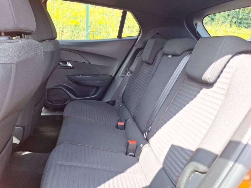 Peugeot 2008 1.2 Puretech Active Premium Orange #6