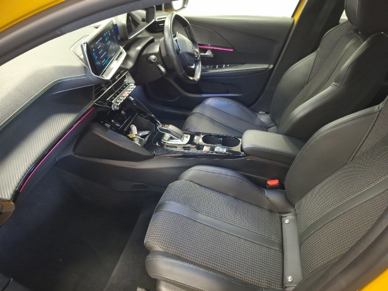 Peugeot e-208 100Kw Gt 50Kwh Yellow #5