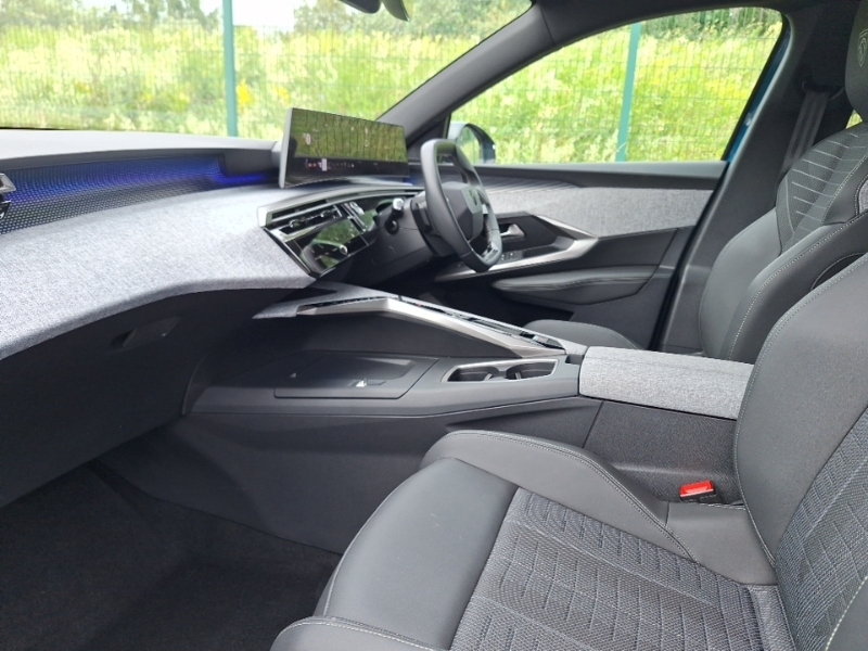 Peugeot 3008 1.2 Hybrid 136 Gt E-dsc6 Blue #5