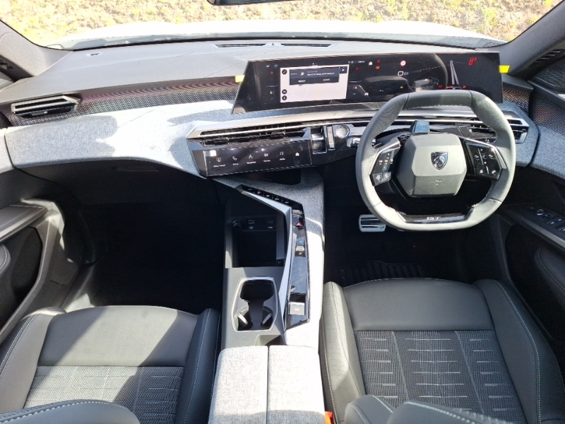 Peugeot 5008 1.2 Hybrid 145 Gt E-dsc6 White #3