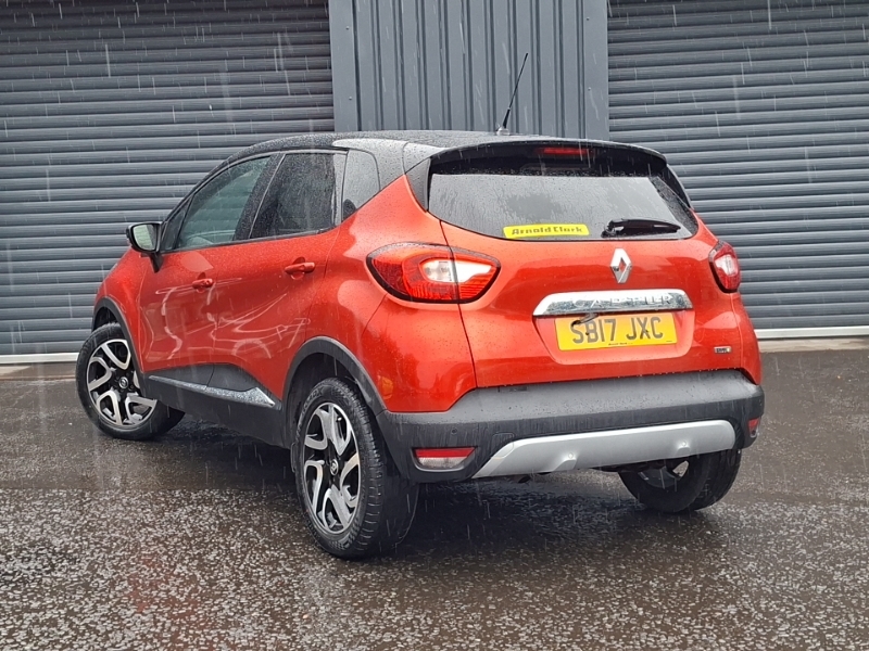 Renault Captur 1.5 Dci 90 Signature Nav SB17JXC Red #2