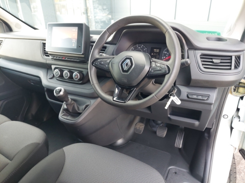 Renault Trafic Sl28 Blue Dci 130 Business Van White #3