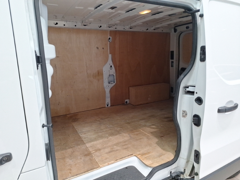 Renault Trafic Ll30 Blue Dci 130 Advance Safety Van White #6
