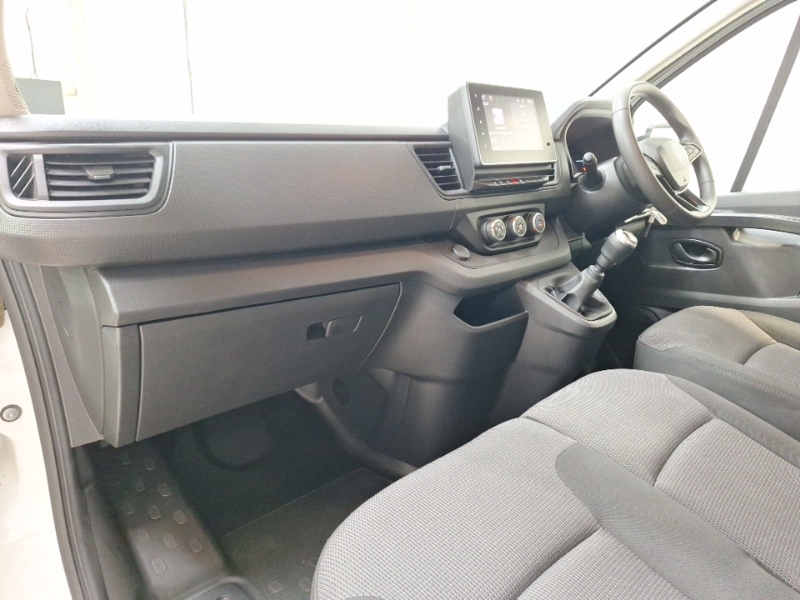 Renault Trafic Ll30 Blue Dci 130 Advance Safety Van White #5