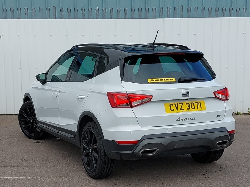 Seat Arona 1.0 Tsi 115 Fr Black Edition Dsg White #2