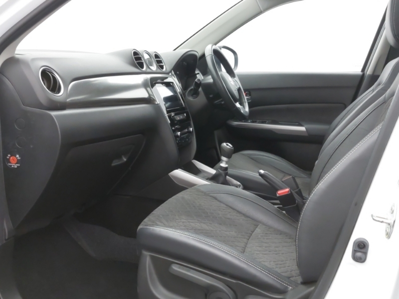 Suzuki Vitara 1.4 Boosterjet 48V Hybrid Sz5 White #5