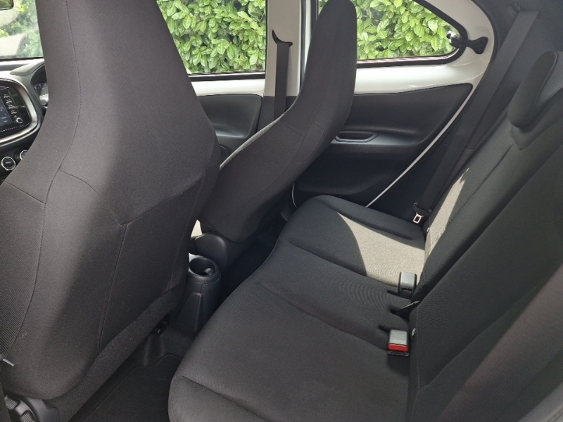 Toyota Aygo X 1.0 Vvt-i Pure White #6