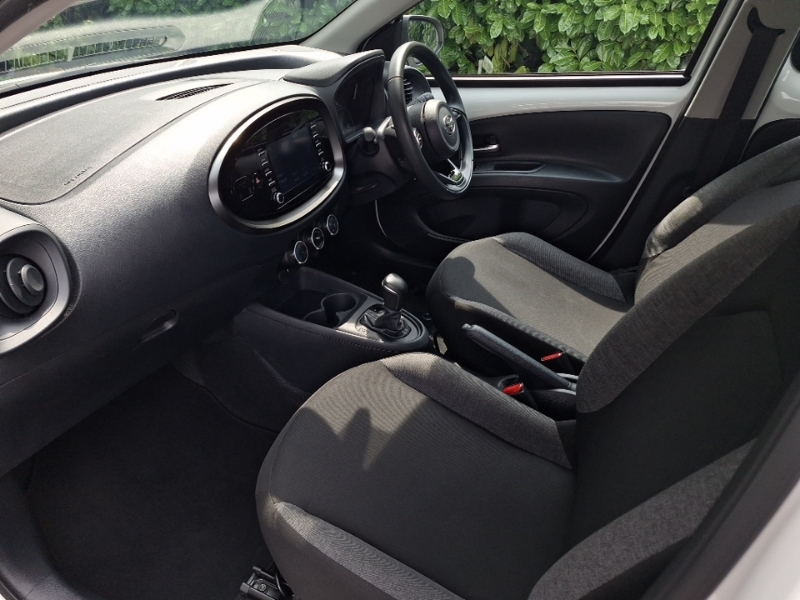 Toyota Aygo X 1.0 Vvt-i Pure White #5