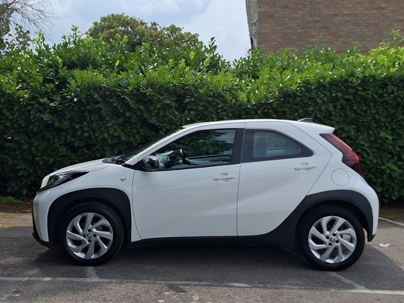 Toyota Aygo X 1.0 Vvt-i Pure White #4