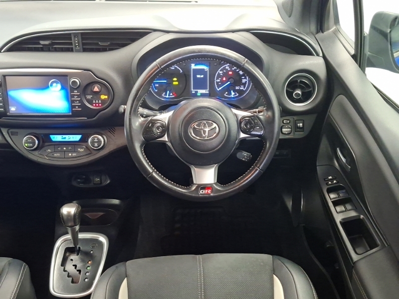 Toyota Yaris Excel Black #8