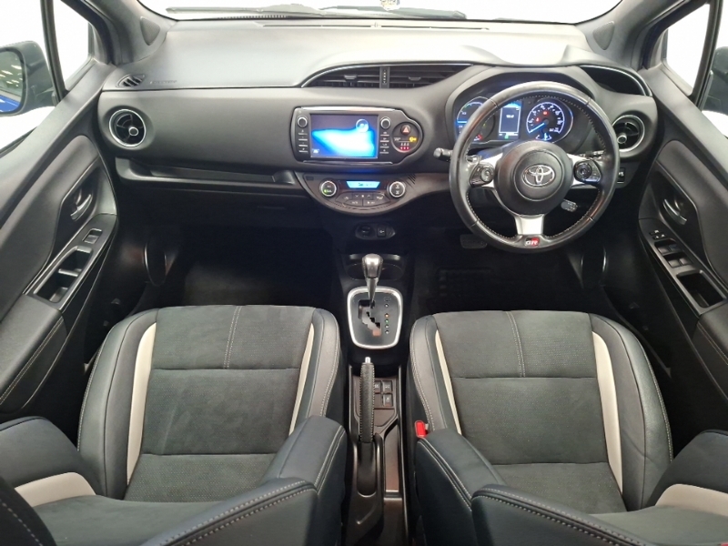 Toyota Yaris Excel Black #3