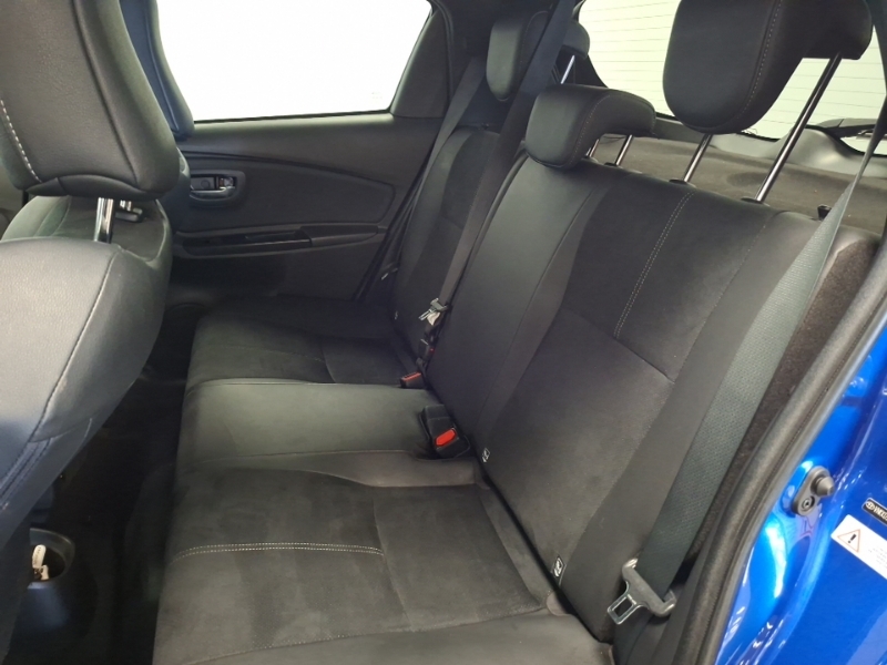 Toyota Yaris Excel Black #6