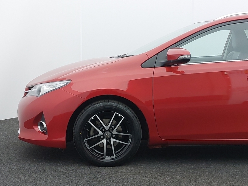 Toyota Auris  White #20