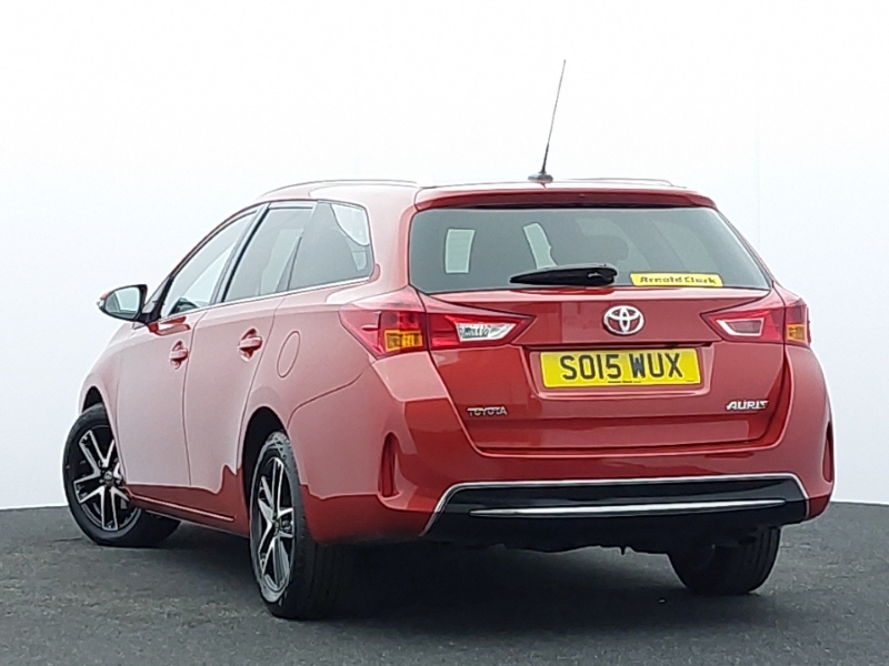 Toyota Auris 1.6 V-matic Icon Multidrive S Red #2