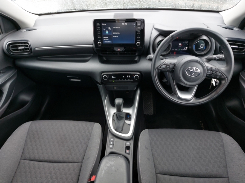 Toyota Yaris 1.5 Hybrid Design Cvt White #3