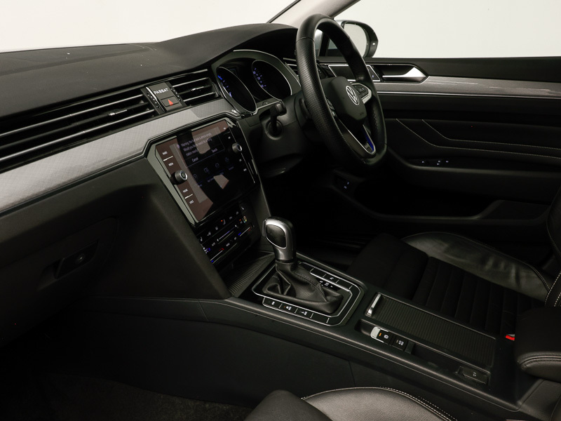 Volkswagen Passat R-line Silver #19
