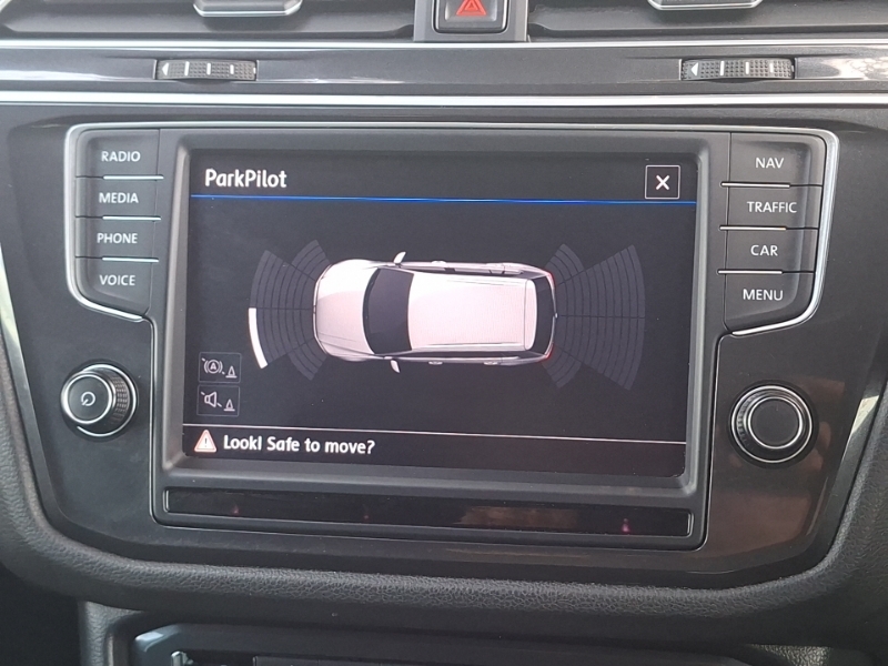 Volkswagen Tiguan 2.0 Tdi Bluemotion Tech Se Navigation Suv Dies White #9