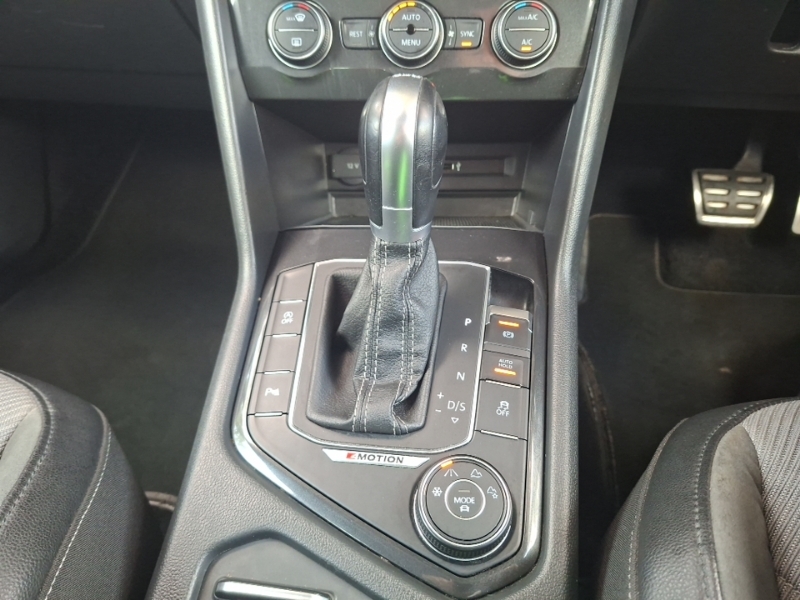 Volkswagen Tiguan 2.0 Tdi Bluemotion Tech Se Navigation Suv Dies White #17
