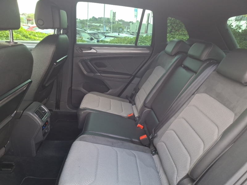 Volkswagen Tiguan 2.0 Tdi 190 4Motion R-line Dsg Black #6