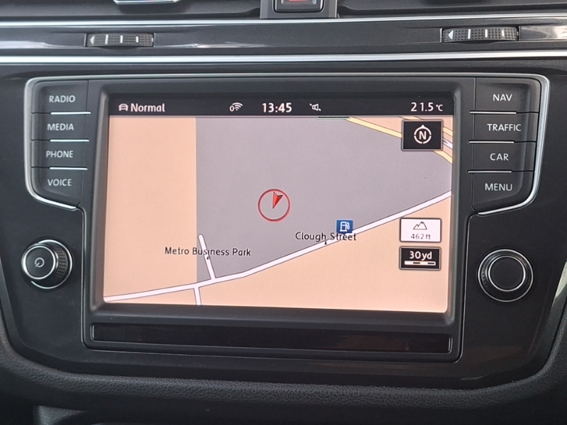 Volkswagen Tiguan 2.0 Tdi Bluemotion Tech Se Navigation Suv Dies White #10