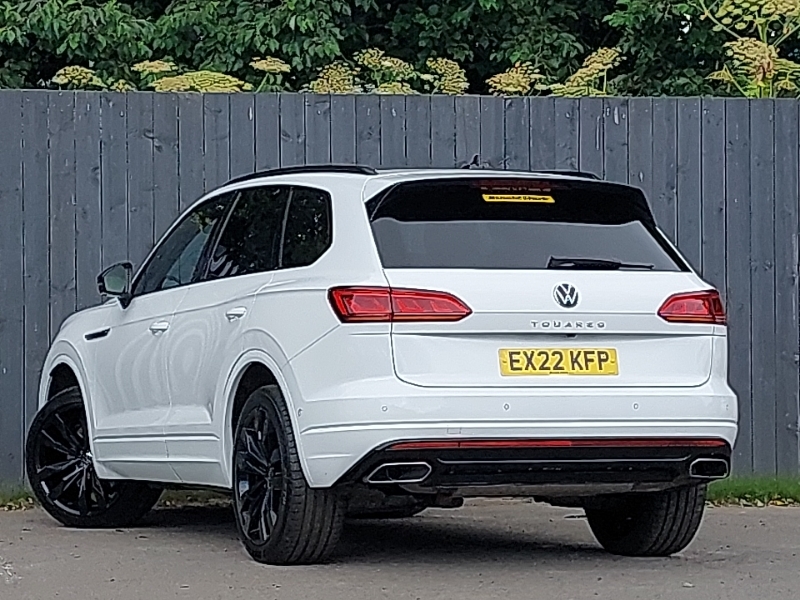 Volkswagen Touareg 3.0 V6 Tdi 4Motion Black Edition Tip EX22KFP White #2