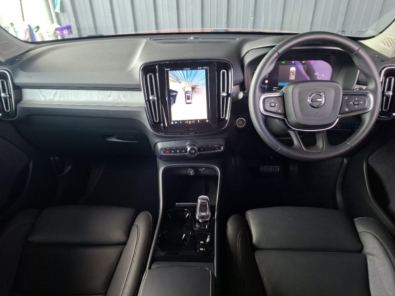 Volvo XC40 2.0 B4p Ultra Dark SL74AEZ Red #3