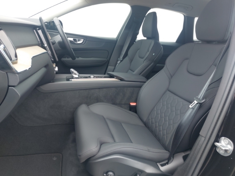 Volvo XC60 2.0 T6 350 Phev Plus Dark Awd Geartronic SO25JXR Black #5