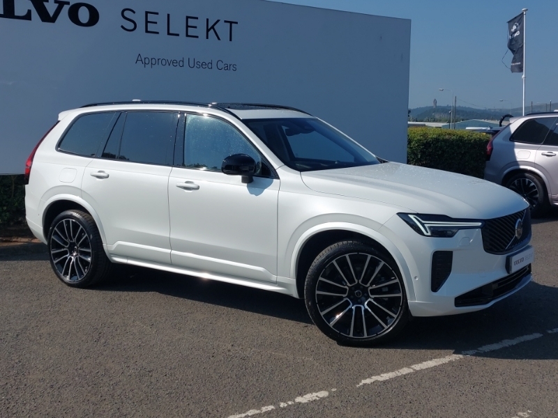 Volvo XC90 Ultra Black #7