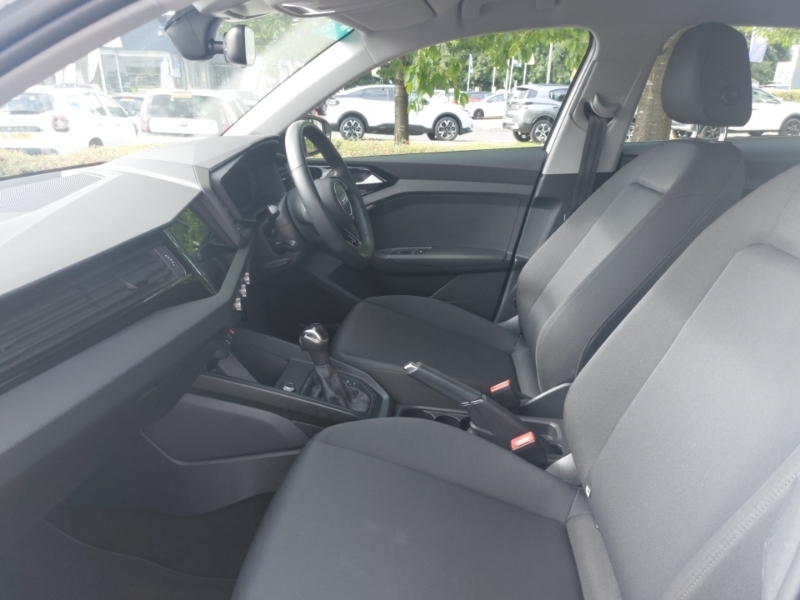 Audi A1 25 Tfsi Technik S Tronic White #5