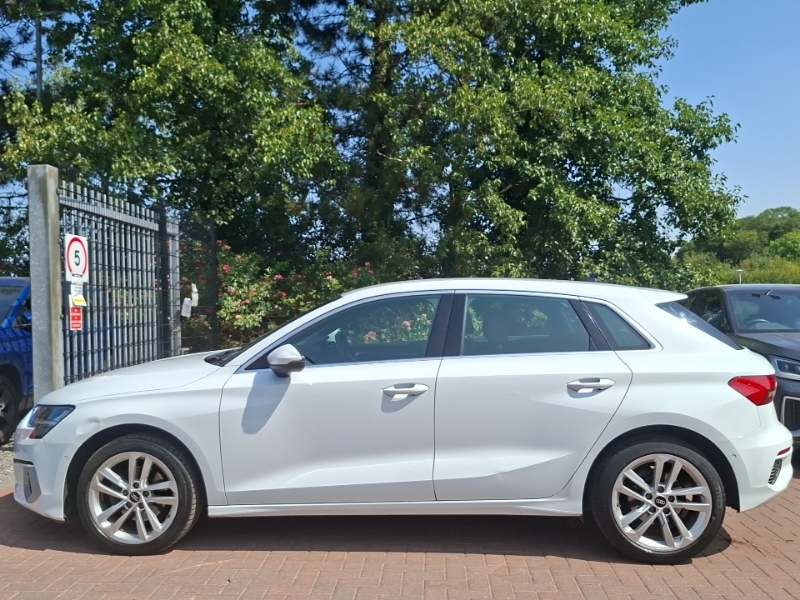 Audi A3 30 Tfsi Sport S Tronic Comfortsound White #4