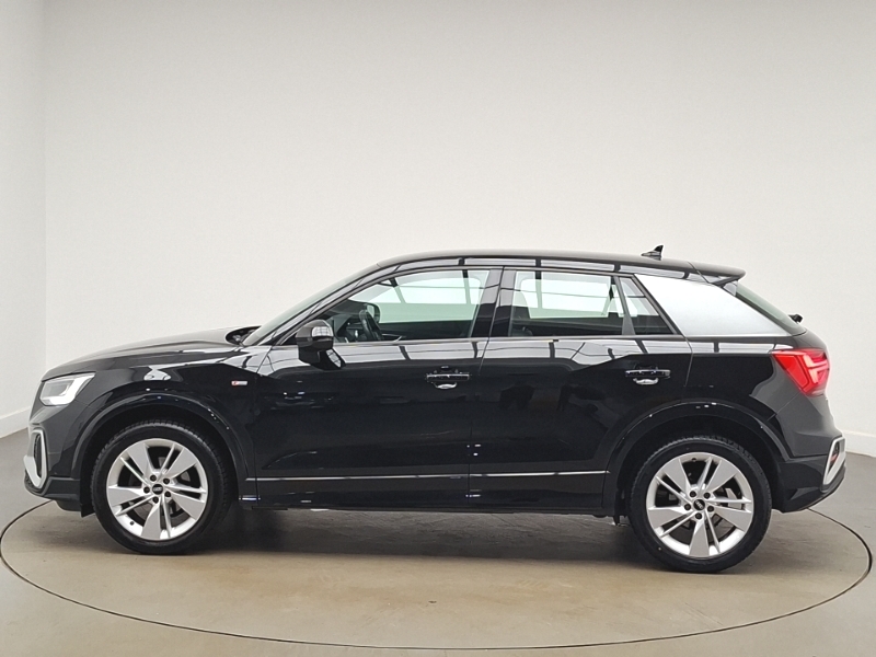 Audi Q2 30 Tfsi S Line Black #4