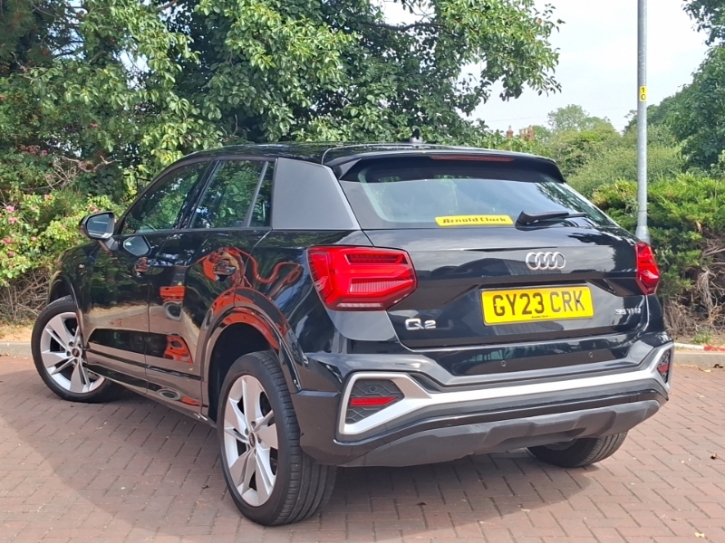Audi Q2 35 Tfsi S Line S Tronic Black #2