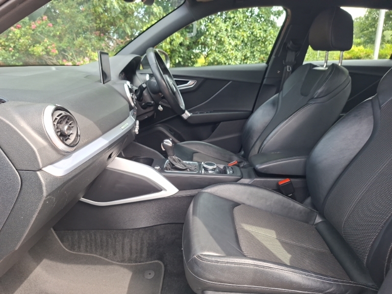 Audi Q2 35 Tfsi S Line S Tronic Black #5