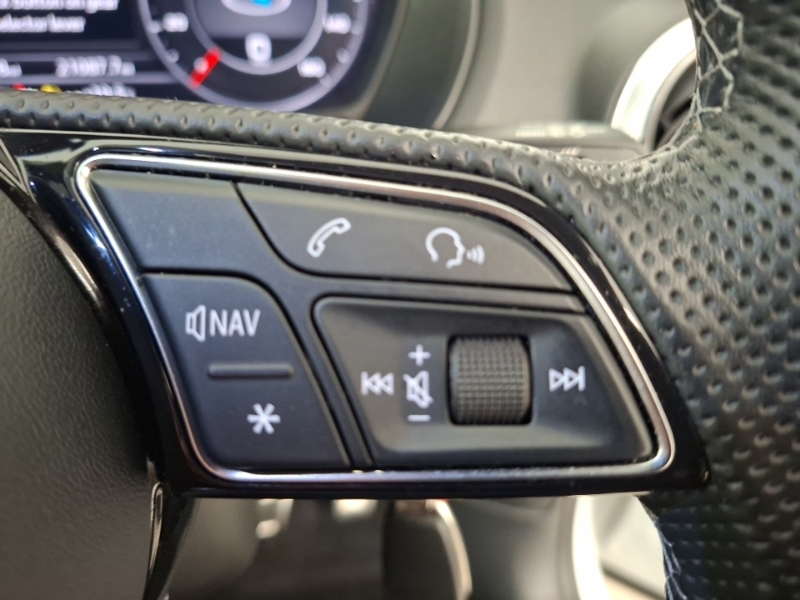 Audi Q2 Sport Grey #13