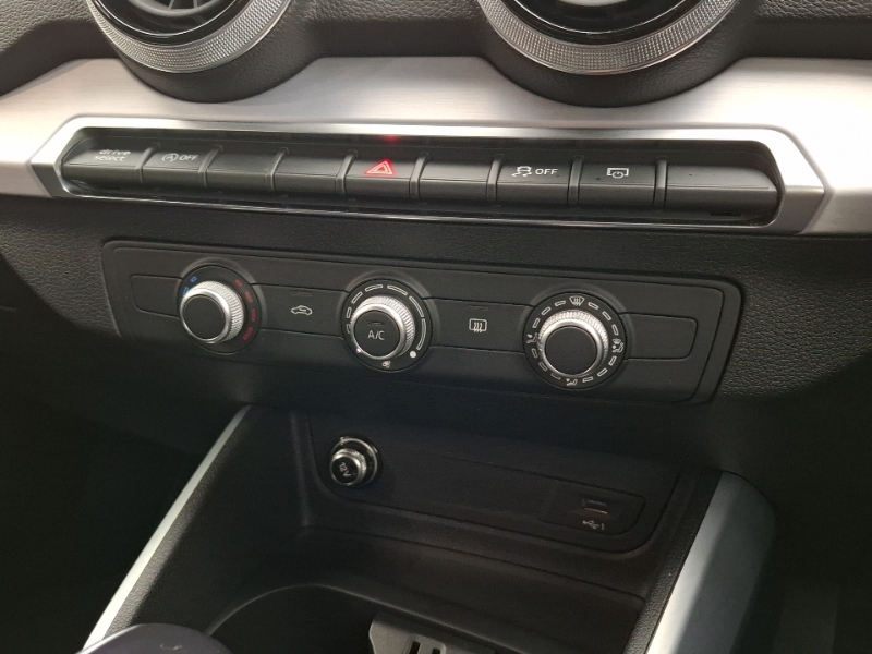 Audi Q2 30 Tfsi Sport Grey #17