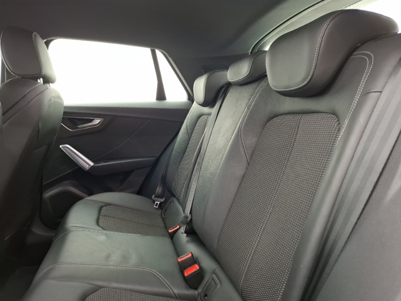Audi Q2 35 Tfsi S Line S Tronic Black #6