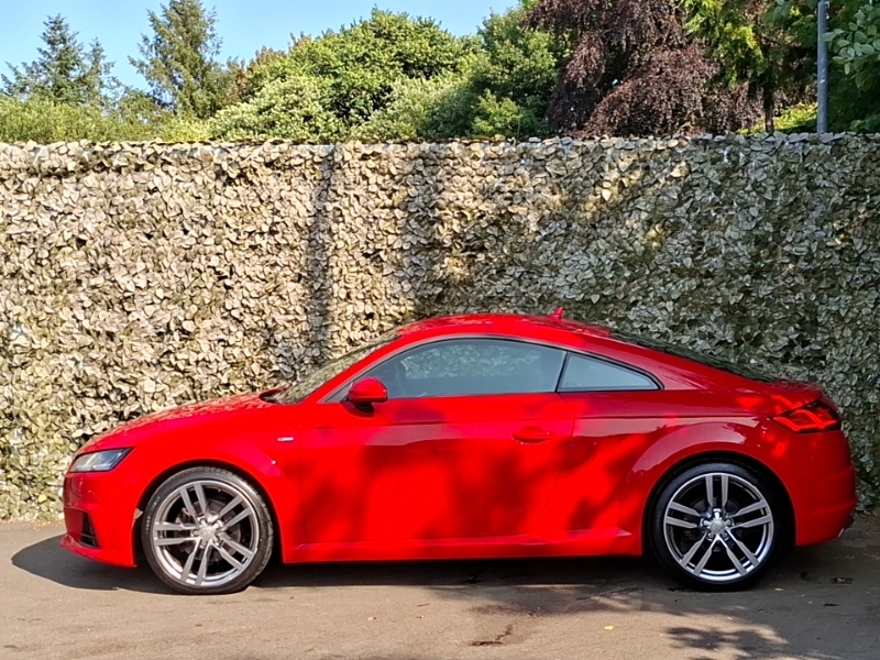 Audi TT 2.0 Tdi Ultra S Line Red #4