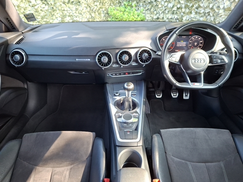 Audi TT 2.0 Tdi Ultra S Line Red #3