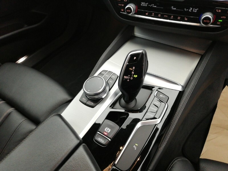 BMW 5 Series 530E Se Black #17