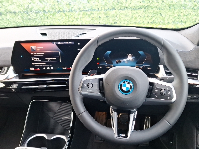 BMW iX2 150Kw Edrive20 M Sport 65Kwh Black #5