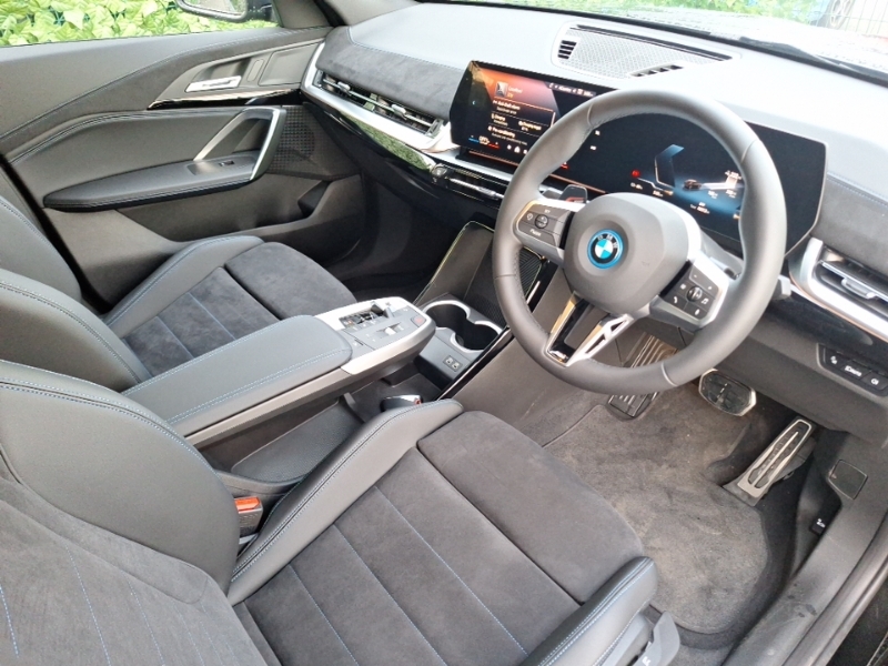 BMW iX2 150Kw Edrive20 M Sport 65Kwh Black #6