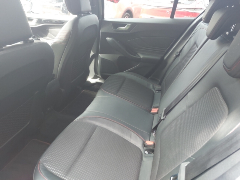 Ford Focus 1.5 Tdci Zetec 120 Bhp Black #6