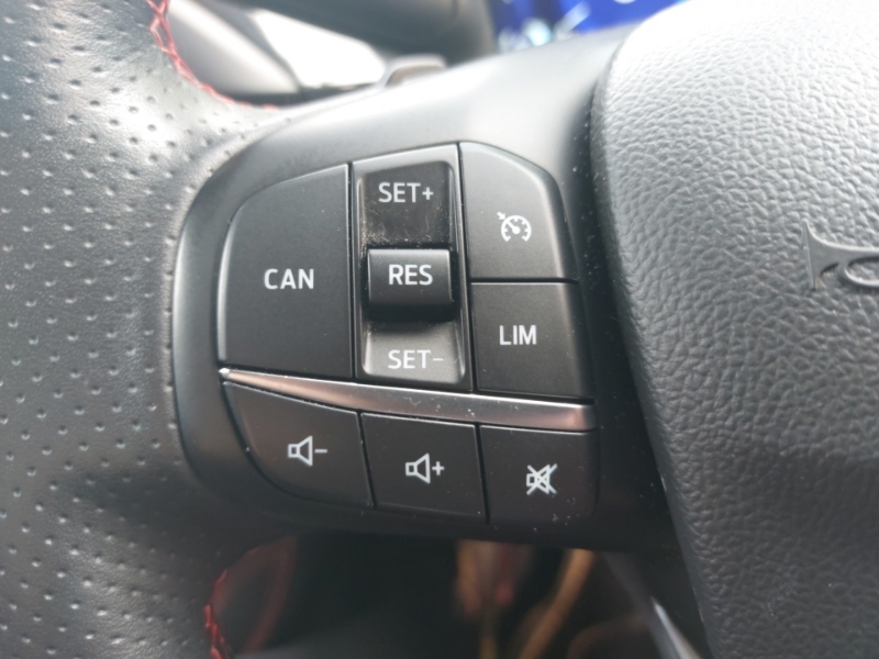 Ford Focus 1.5 Tdci Zetec 120 Bhp Black #12