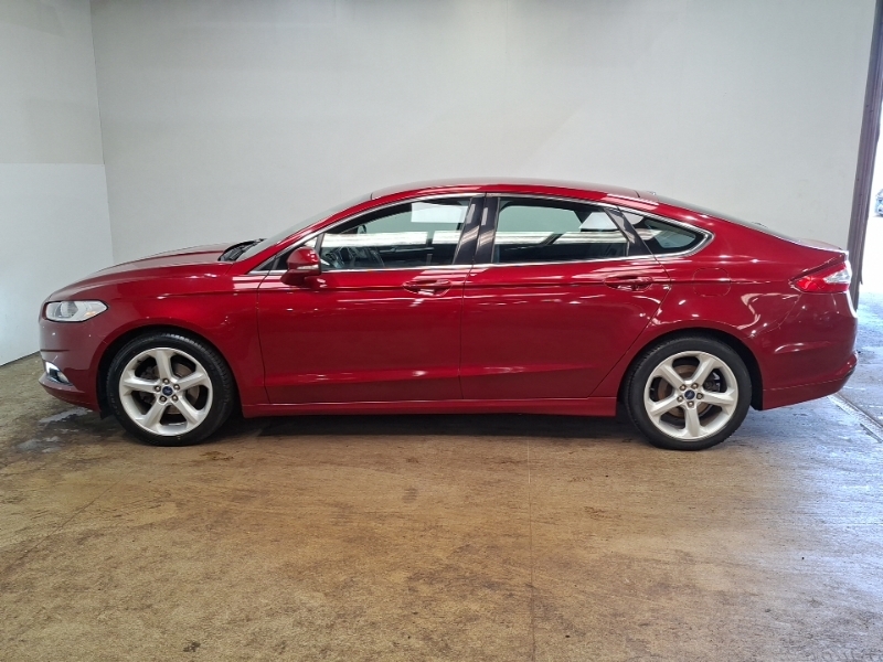 Ford Mondeo 1.5 Ecoboost Titanium Edition Red #4