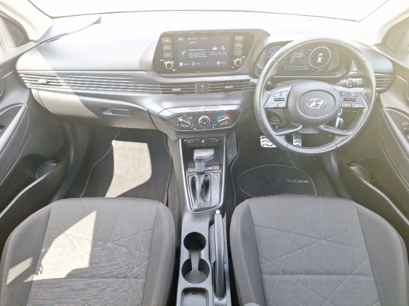 Hyundai Bayon 1.0 Tgdi 48V Mhev Se Connect Dct White #3