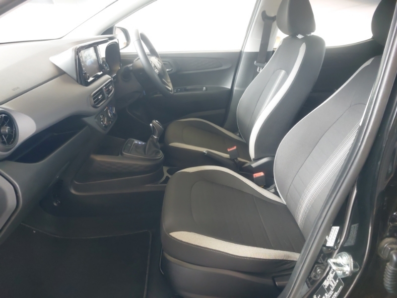 Hyundai I10 1.0 63 Advance Nav Black #5