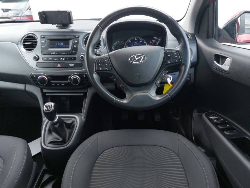 Hyundai I10 White #8
