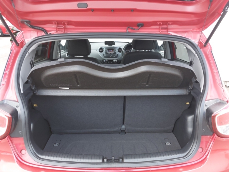 Hyundai I10 White #17