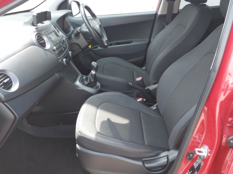 Hyundai I10 1.0 Premium Red #5